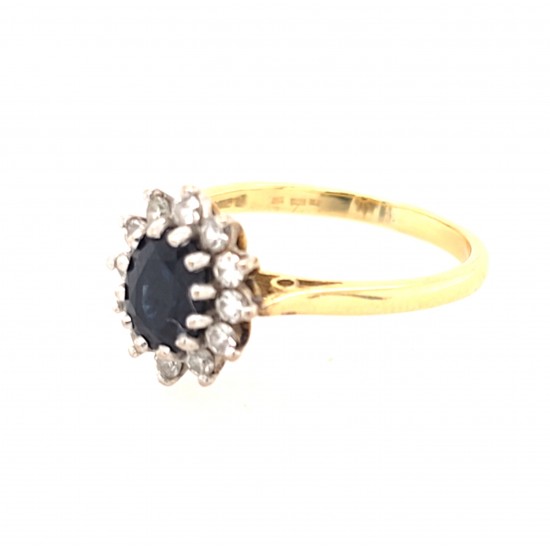 Pre Owned 18ct Sapphire and Diamond Cluster Ring ZA819